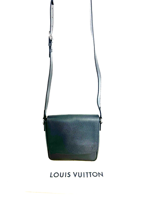 Louis Vuitton District PM Black Taiga Messenger Crossbody Shoulder