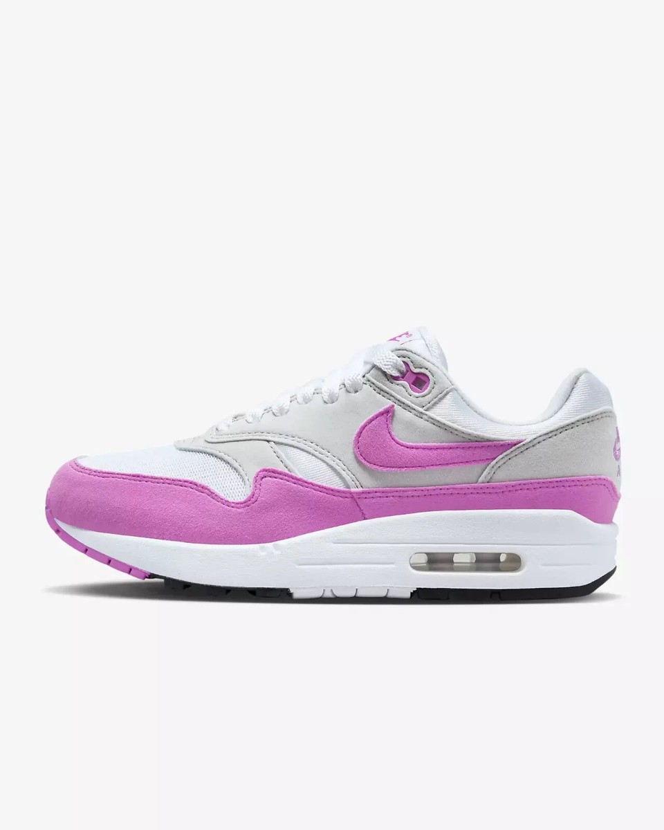【NIKE】☆スニーカー☆ Nike Air Max 1 '87 Women's Shoes Nike Air Max 1 '87 Textile Women's Shoes. Nike.com