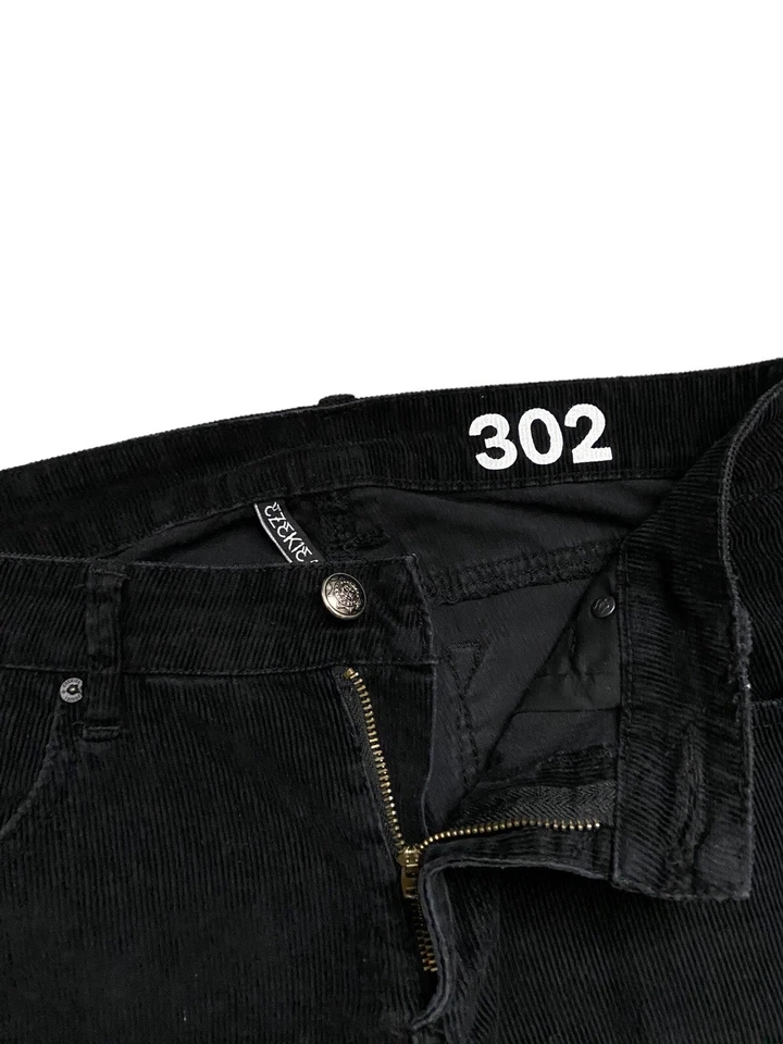 Pantalones de pana Ezekiel 302 5 bolsillos talla 31x32 negros EZ calce recto preppy Foto 4 de 4