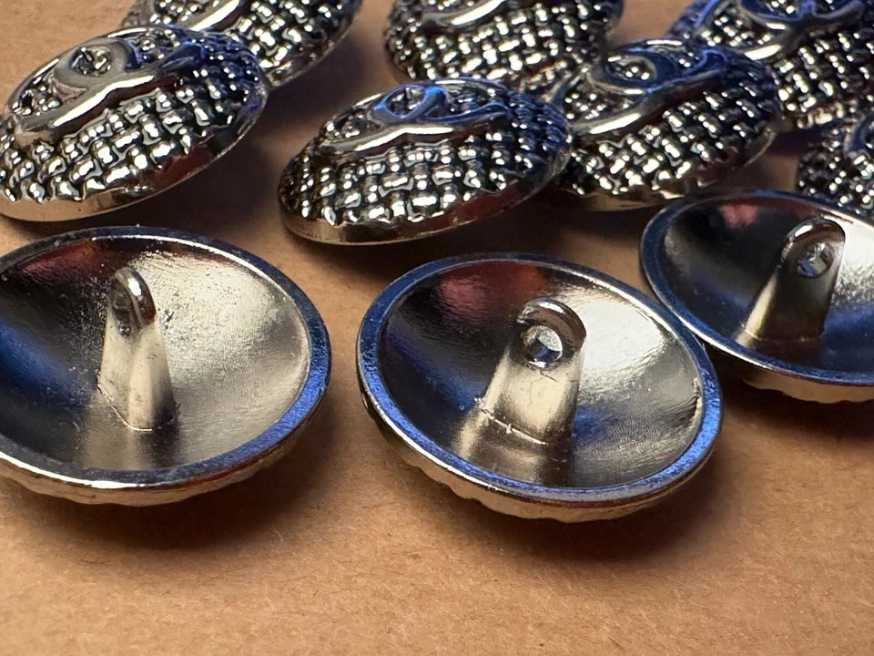 10 SILVER CHANEL Buttons Checked Metal / FAB 10 SILVER CC BUTTONS👌 20mm ICONIC - Image 4 of 4