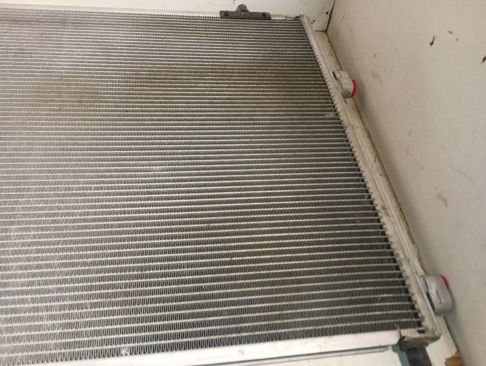 Condensador CA de 2013 Toyota RAV4 11226297 - Imagem 3 de 4