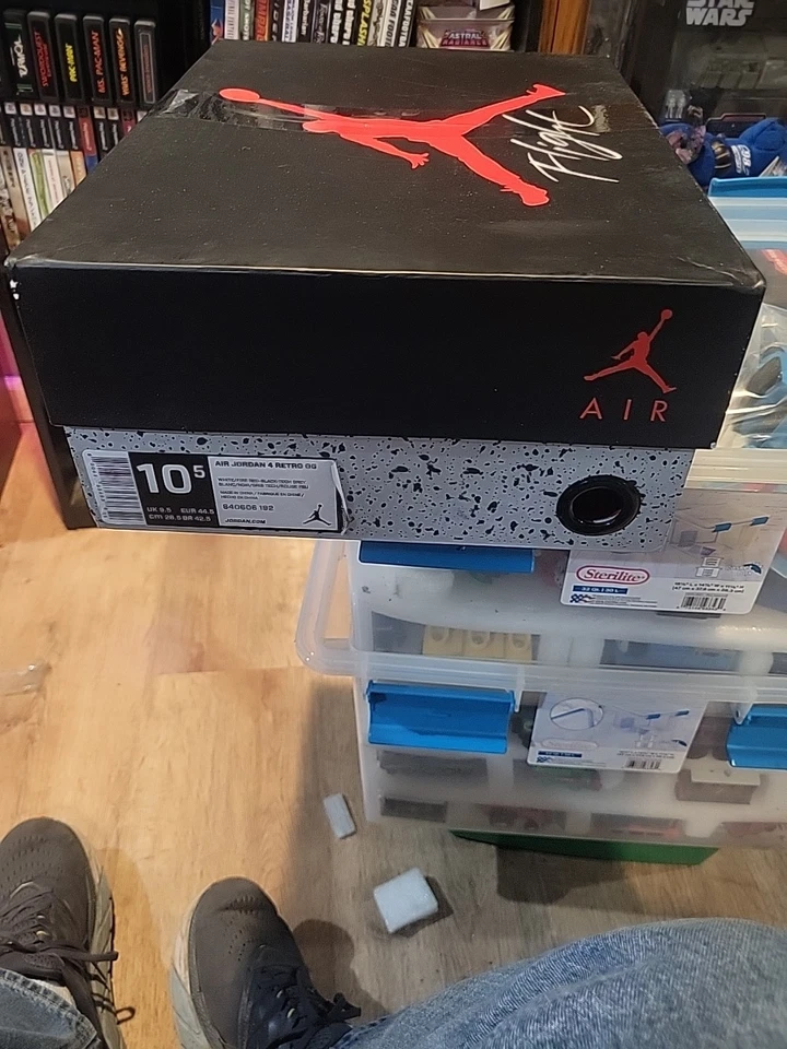 Size 10.5 - Jordan 4 Retro OG Mid White Cement - Image 2 of 4