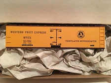 HO Accurail 8069 Western Fruit Express WFE 40’ Wood Reefer Kit WFEX #63780