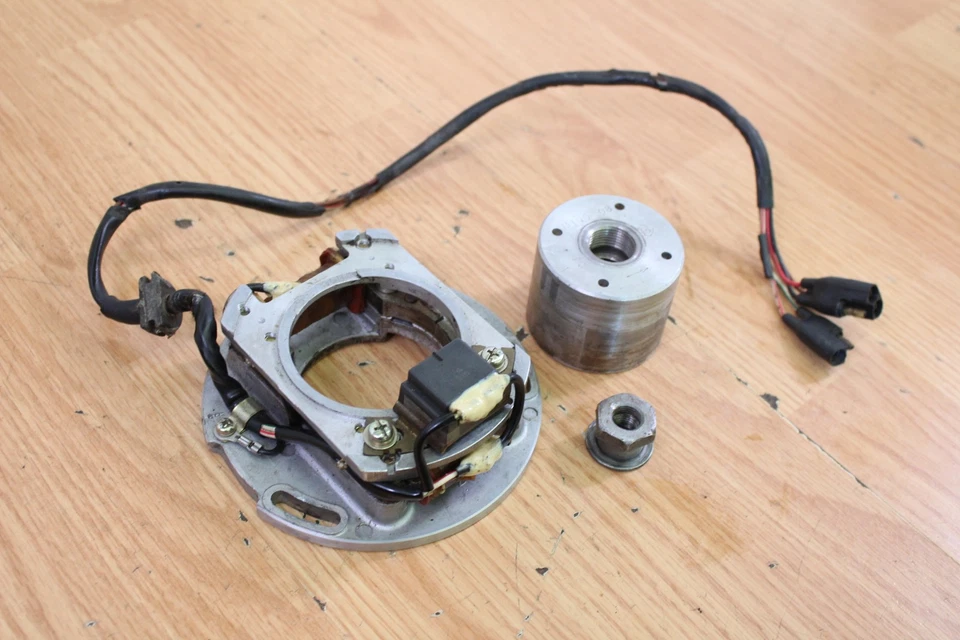 1973 YAMAHA MX250 Estator / Magneto / Mag - Imagem 2 de 4