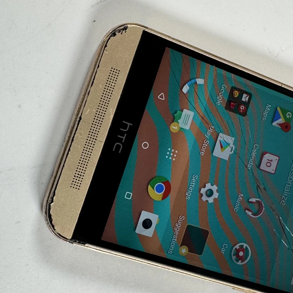 Htc One M9 Silver 32GB Unlocked Smashed Screen Works Perfectly 640 - Image 3 of 4