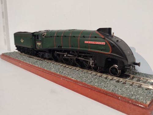 Bachmann (OO) 31-954A BR Lined Green A4 No 60007 'SIR NIGEL GRESLEY'. - Picture 7 of 11