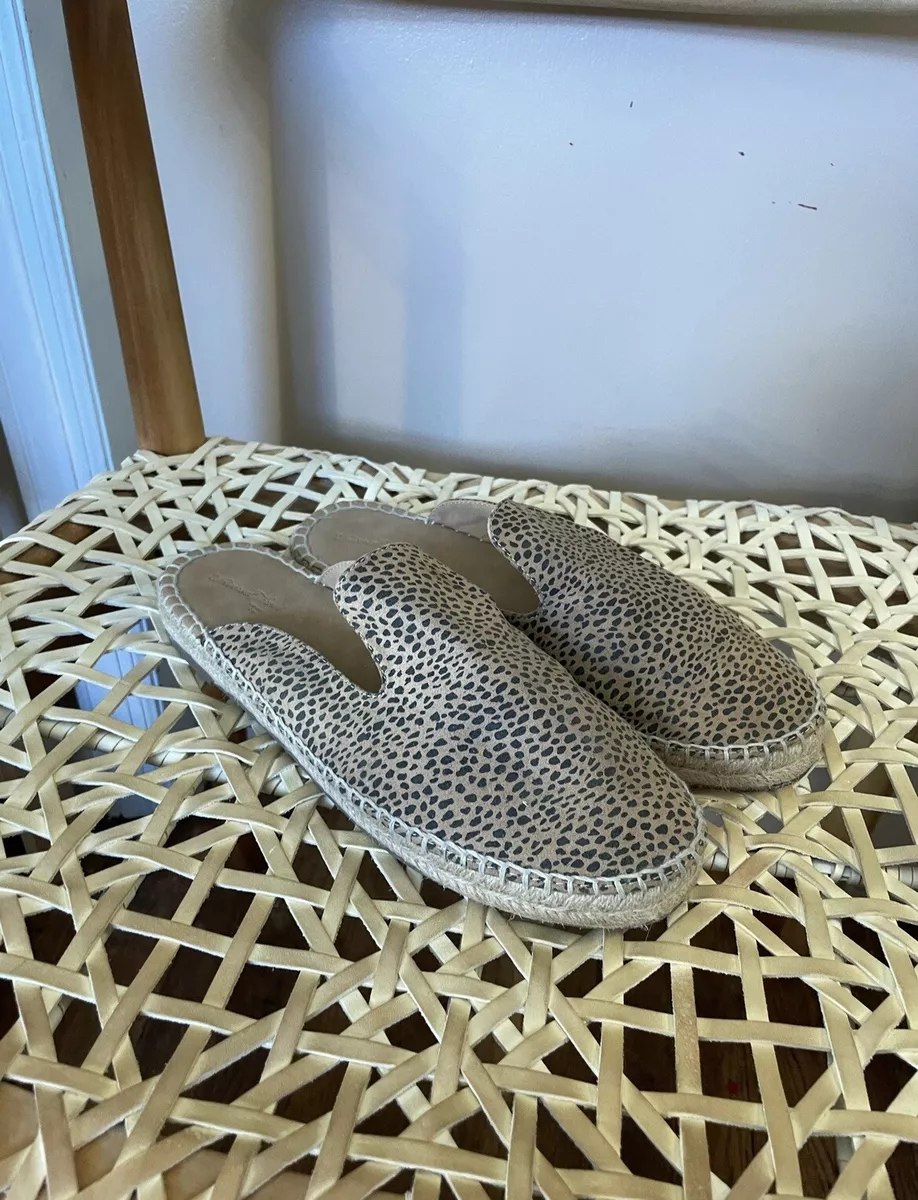Universal thread leopard best sale mules