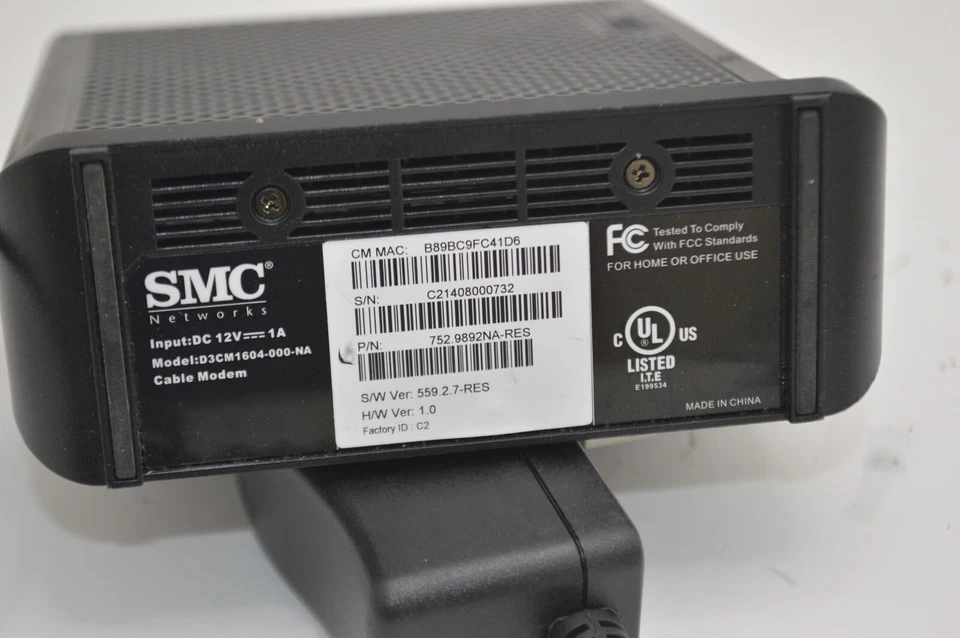 SMC Networks D3CM1604-000-NA Router - Image 4 of 4