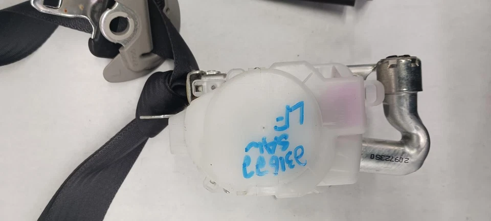 Toyota Highlander 2009 cinturón de seguridad delantero conductor retractor OEM 08 09 10 Foto 4 de 4