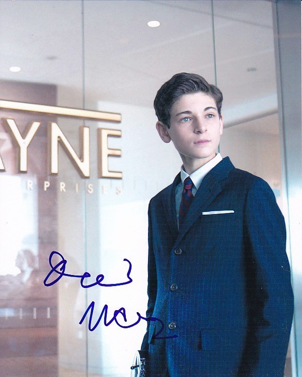 DAVID MAZOUZ signed autographed GOTHAM BRUCE WAYNE 8x10 photo | eBay