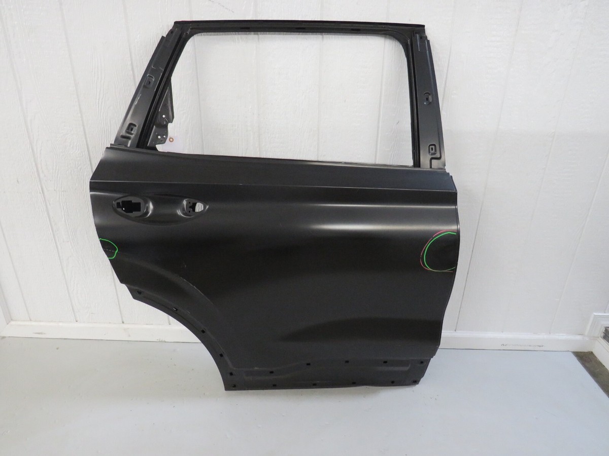 2019-2020-2021 Hyundai Santa Fe Right Rear Door Shell (OEM