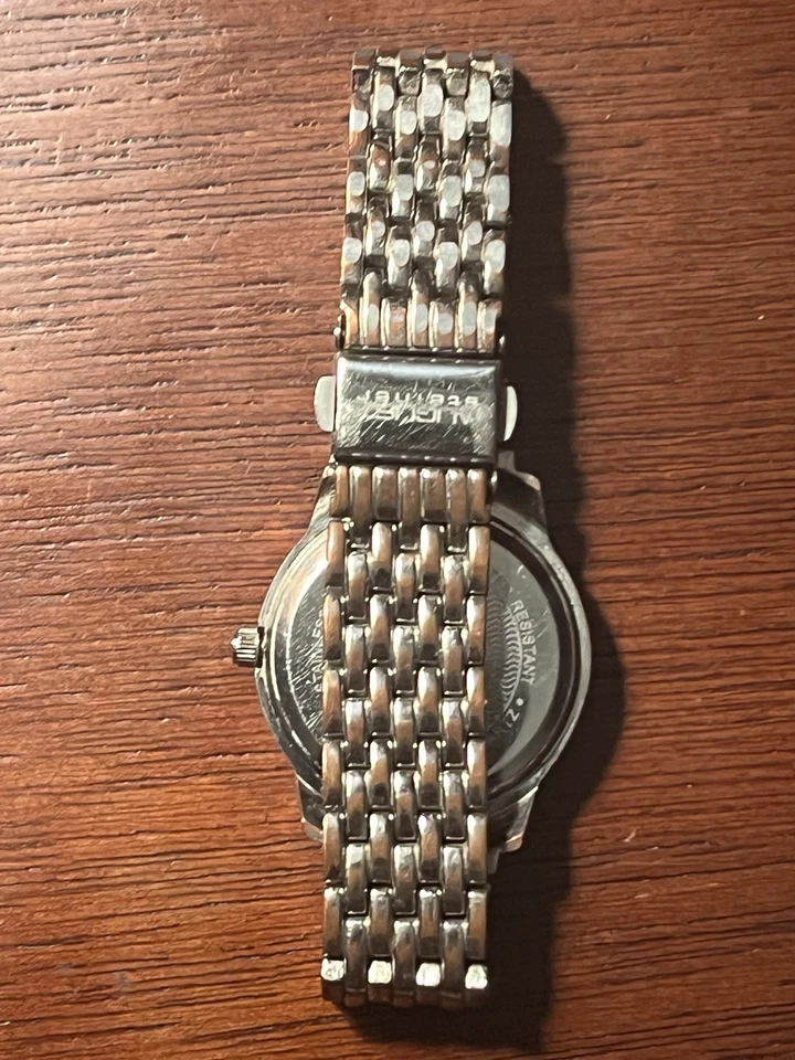 RELOJ DE CUARZO CON CLASE AUGUST STEINER MOVIMIENTO SUIZO CON FREGONA Y PULSERA DE PLATA Foto 3 de 4