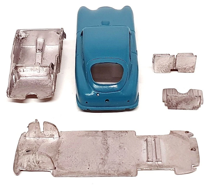 Набор для моделирования автомобиля SMTS масштаб 1:43 CL58 — седан Aston Martin DB2/4 Mk1 - Изображение 4 из 4