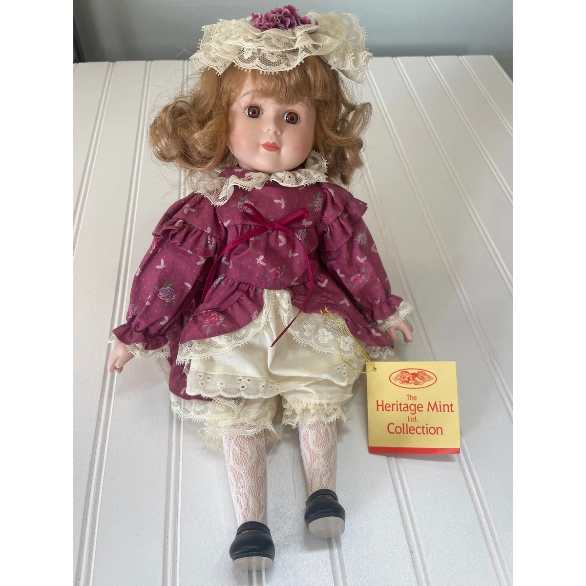 Porcelain Dolls & Doll Playsets Lifelike Feel with Vintage for