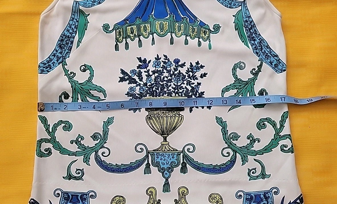 Foto 10 di 13