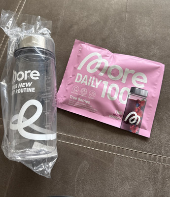 More Nutrition   DAILY 100   True Berries   40g Probe OVP & Behälter dazu