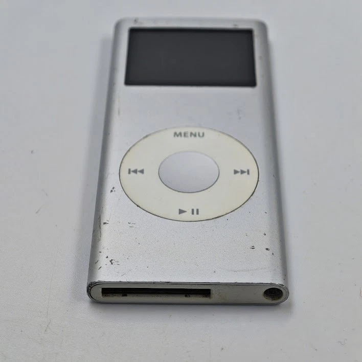 Apple Ipod A1199 4GB - Aktiv, Zerkratzt - Bild 4 von 4
