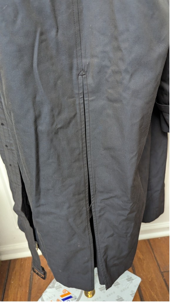 Vintage Aquascutum Navy Trench Coat M with Plaid Gold Lining image 6