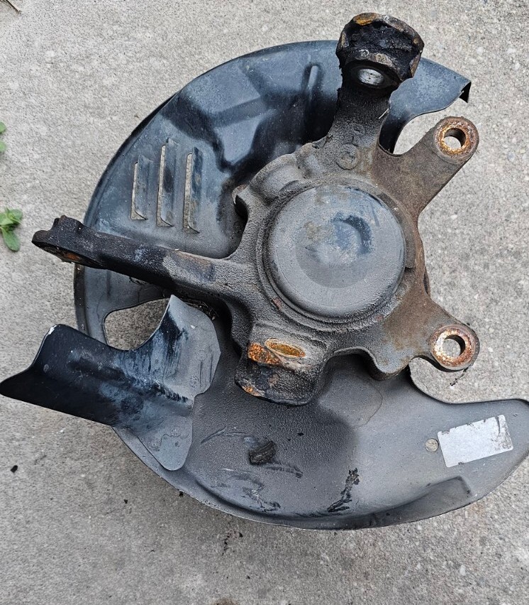 【J18979】KYO / 300 Lésions 1992-2000 Lexus SC300 OEM Left Driver LH Front Spindle Knuckle Hub