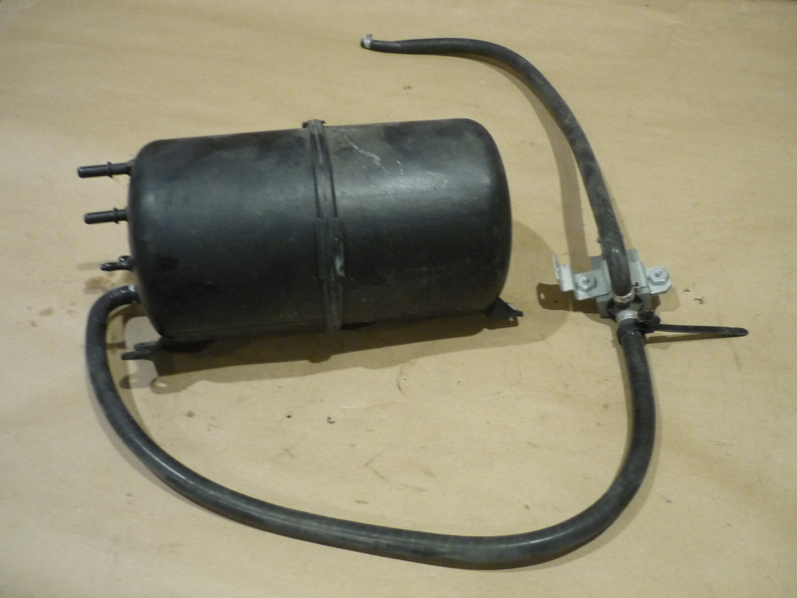 Ferrari 430 - Vacuum Tank With Hose And Solenoid Valve - P/N 207624