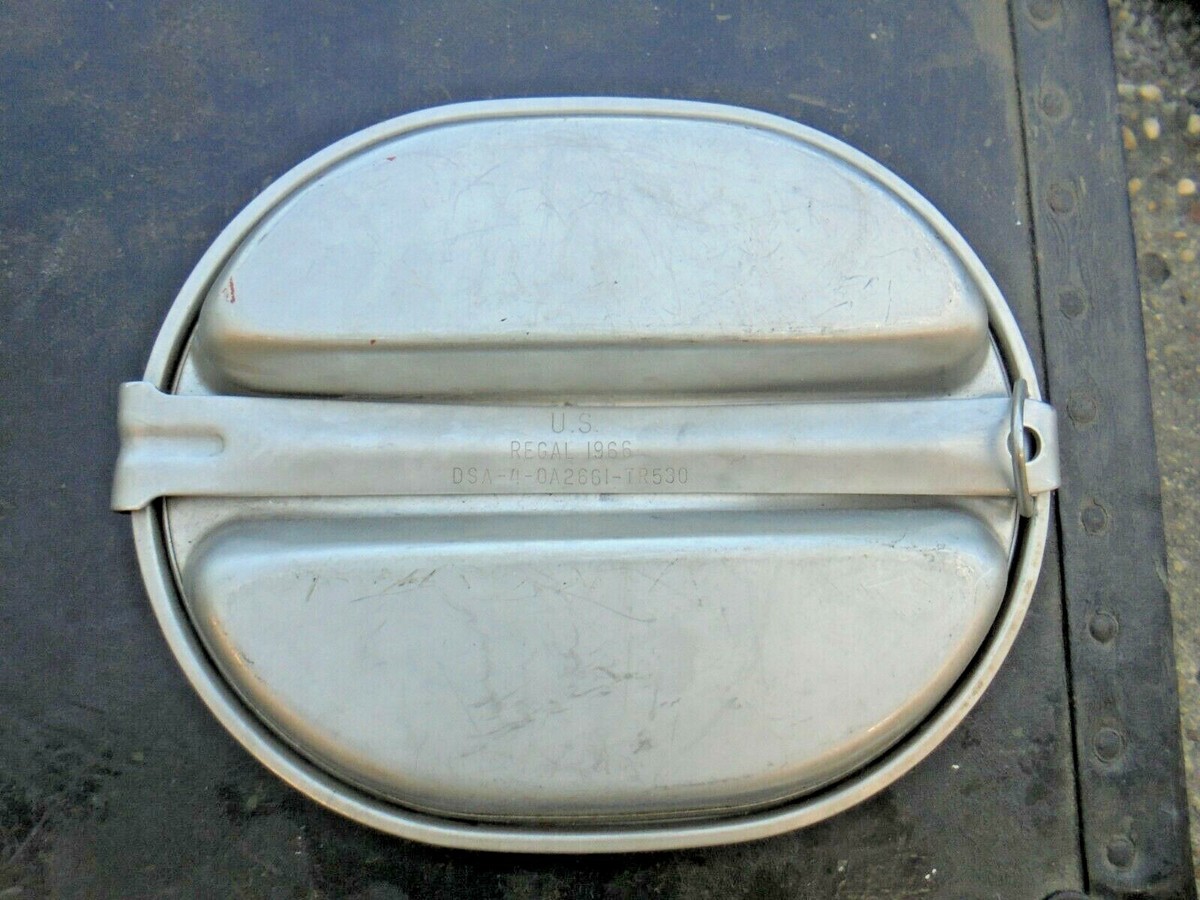VINTAGE U.S REGAL 1966 DSA-4-0A2661-TR530 METAL MESS KIT (MILITARY
