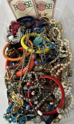 5lb Bulk Jewelry Lot Vintage & Modern Wearable Resell Costume Fashion Jewelry J7