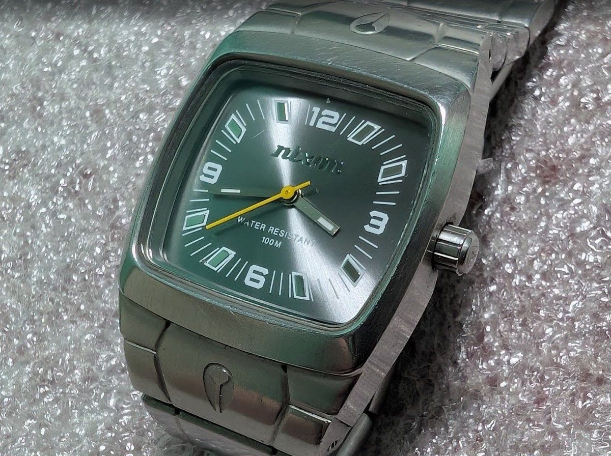 2000s Nixon Show Don't Tell The Manual Custom Watch .Dial 32mm