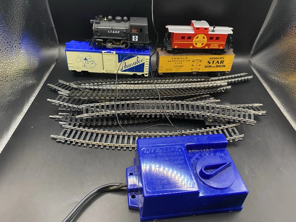 Life-Like HO Scale Model R.R. Steam Locomotive, Tracks, Power Charger, caboose, - Image 2 of 4