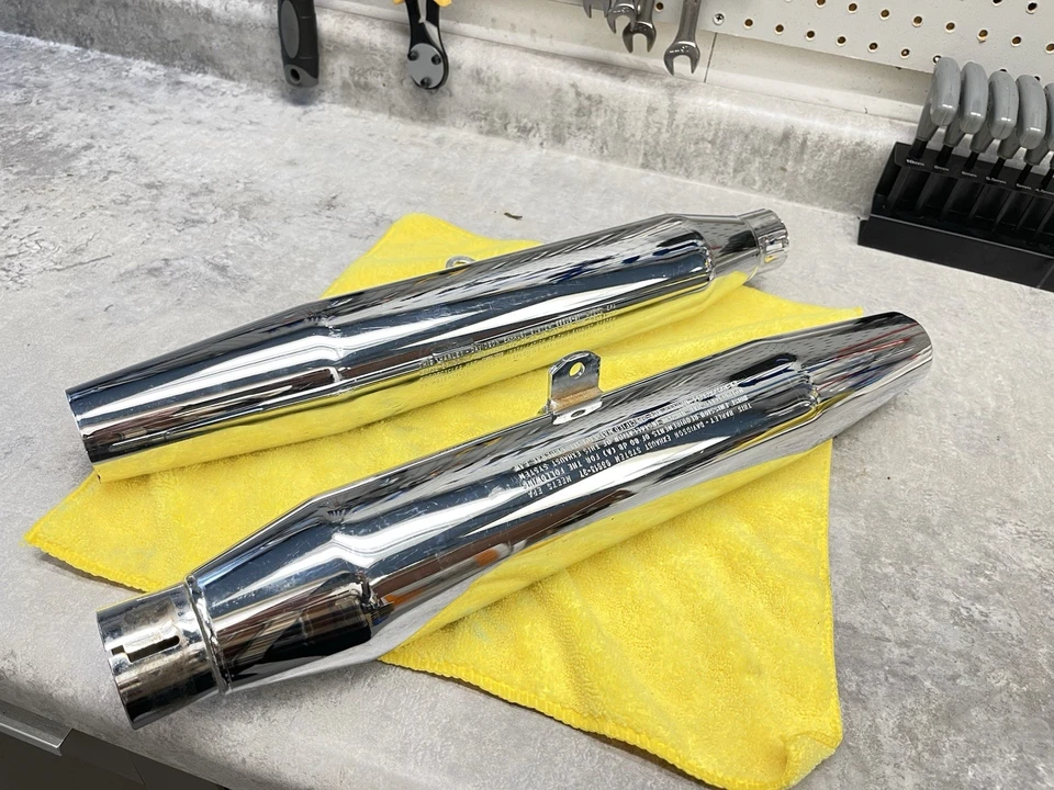 Tubo silenciadores de escape deslizables Harley Davidson 65605-97 Harley XL 883 1200 Foto 2 de 3