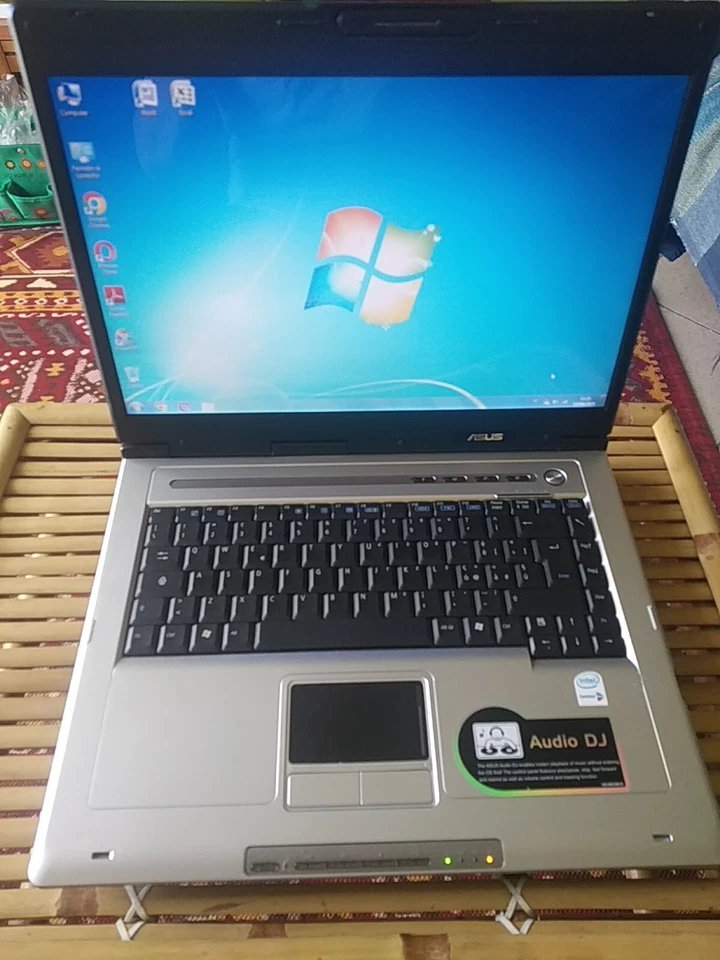 Asus PRO60 A6F Intel Centrino 4GB RAM 100GB HD Windows 7 Audio DJ PC Gaming - Immagine 2 di 4