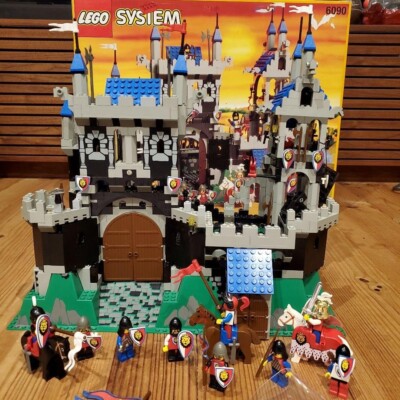 LEGO System Castle Royal Knight's Castle 6090 In 1995 Used Retired W/Box 
