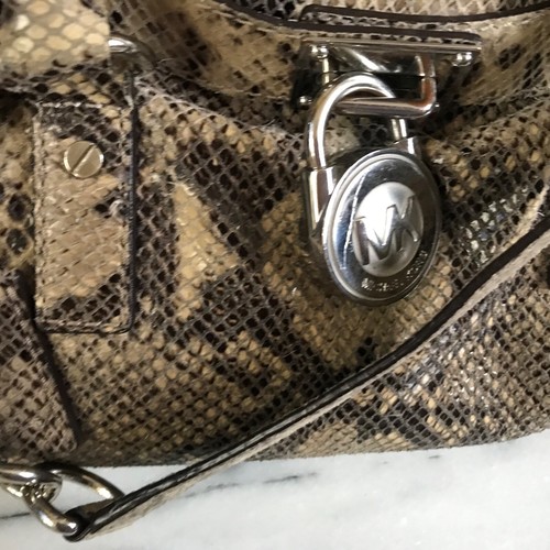 Michael Kors Leather Tote Handbag Beige Animal Print Metal Lock Genuine Good - Picture 2 of 13