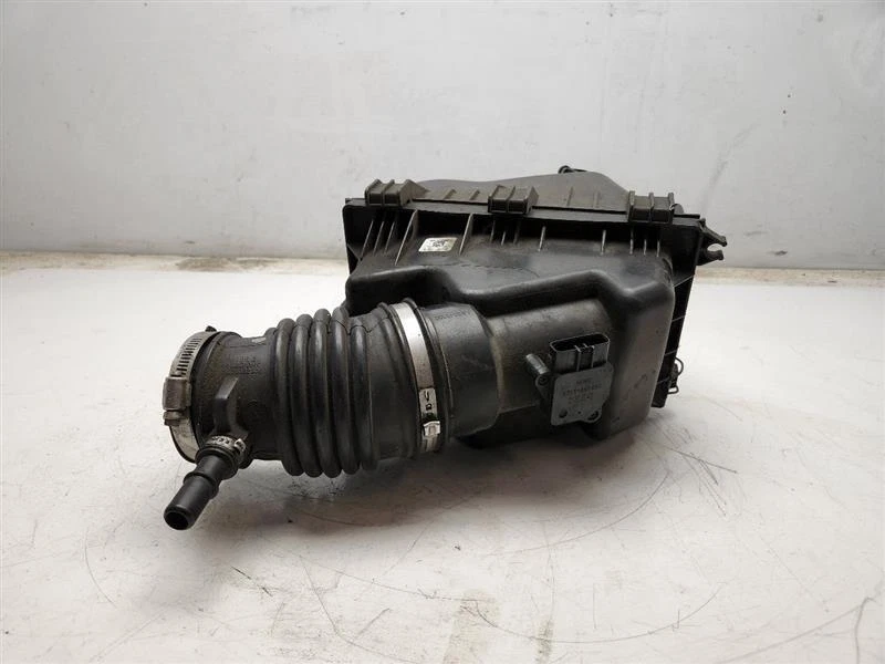 Purificador de aire Mazda 6 2009-2013 2,5 L bajas emisiones OEM L52013300B Foto 4 de 4