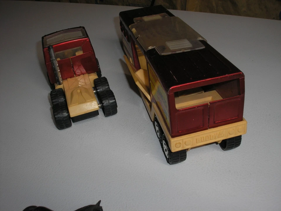 Semirremolque de colección 14 1/4" Bubby L establos Cabover con caballos SH gratis Foto 4 de 4