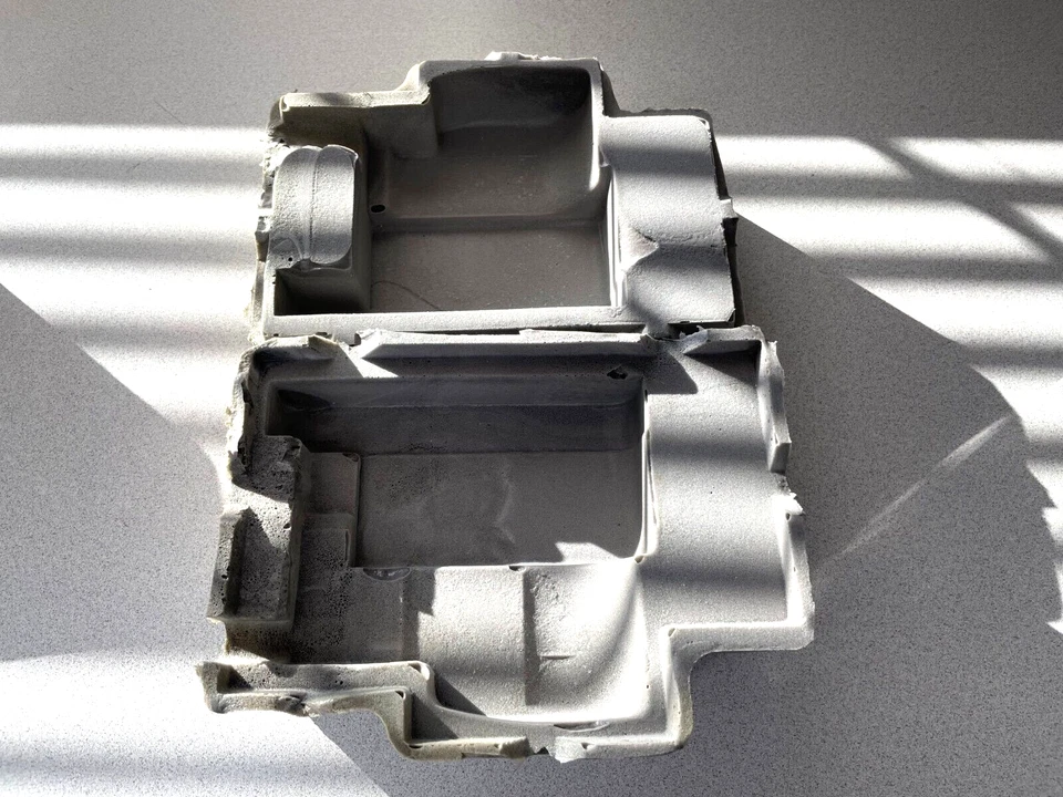 Mercedes-Benz CLS500 C219 2004-2010 ~ TAPA BOMBA DE VACÍO ~ A2118000035 Foto 2 de 3