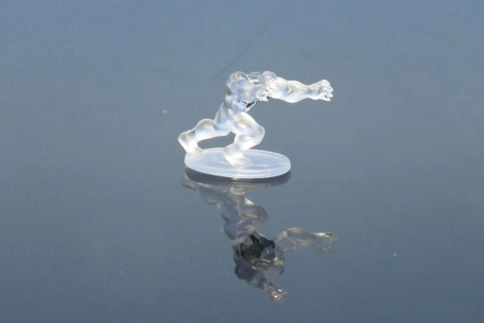 Figura de acción Clear Venom Marvel Series 2 Zerboz de aproximadamente 3/4" de alto Foto 4 de 4