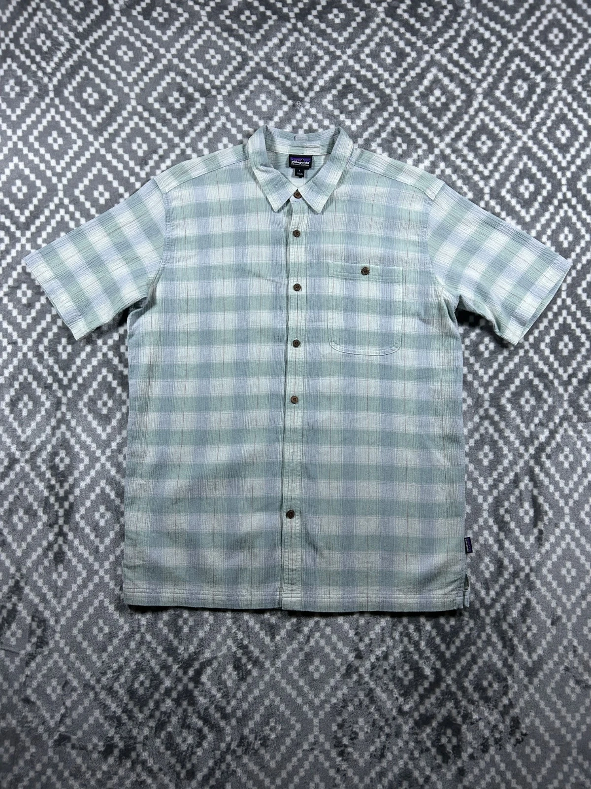 Patagonia Shirt Mens Large Green White Tattersall Plaid Hiking Organic Cotton