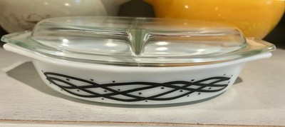 Vintage Pyrex Black White Barbed Wire Divided Casserole Dish w/Lid 1 1/2 qt. EUC