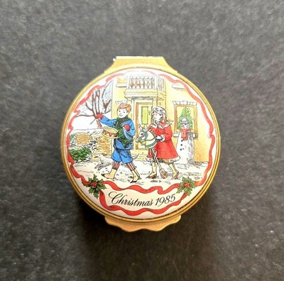 1985 Halcyon Days Enamels Christmas Trinket Pill Box Decorative Made in England