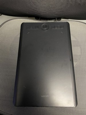 Wacom Intuos Pro Model PTH-660 Black Pen Graphic Tablet Working TABLET ONLY
