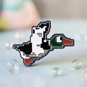 Duck Hunt Famicom Retro Game 8-Bit Style Duck Pin Badge +14