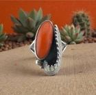 Vintage Sterling Silver Southwestern Feather Motif Coral Ring Size 4.5 4.28g