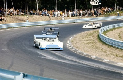 Milt Minter Vasek Polak Racing Porsche 917 10 leads Jackie Oliver - Old Photo