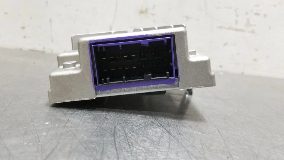 BMW M235i 2020 OEM AMPLIFICADOR DE RADIO 65122622910 Foto 4 de 4