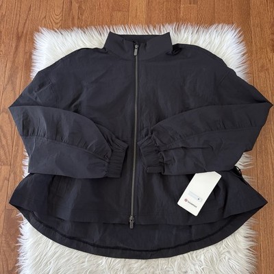 Lululemon Jacket Women s Medium Black Cinchable Lightweight Full Zip Windbreaker