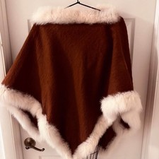 Vintage Faux Fur Luxury Bohemian Soft Oversized Poncho One Size V-Shaped EUC