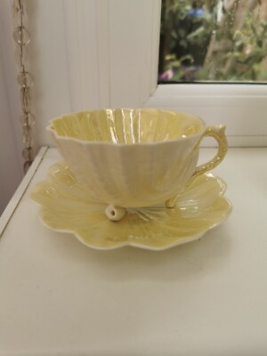 Irish Belleek Neptun Tasse und Untertasse