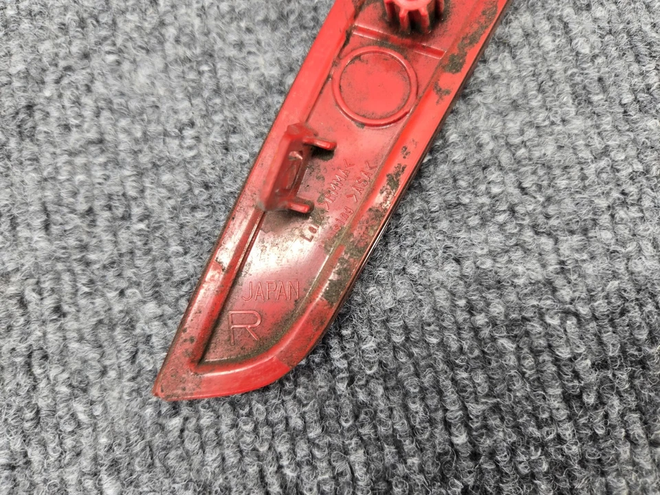 Rear Bumper Reflector Marker Light Right Side Lexus 21-24 Is300 Is350 Is500 oem - Image 4 of 4