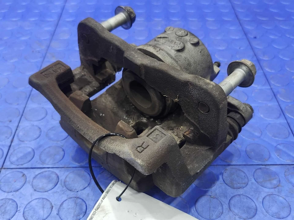 10-22 Toyota Prius Front Brake Caliper Assembly Right Passenger Side OEM - Image 3 of 4
