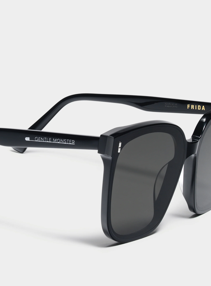 Gentle Monster Frida 01 Unisex Sunglasses -New In Box | eBay Gentle Monster Frida 01 Unisex Sunglasses -New In Box | eBay